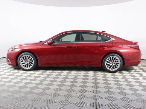 Certified 2022 Lexus ES 350 Ultra Luxury image 3