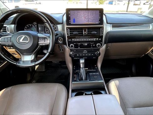 Used 2023 Lexus GX 460 Luxury w/ Accessory Package AWD/4WD image 15