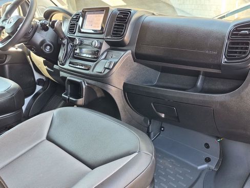 Used 2026 RAM ProMaster 2500 w/ Convenience Group FWD image 11