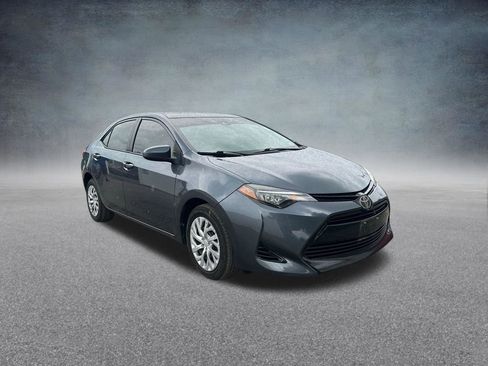 Used 2018 Toyota Corolla LE FWD image 8