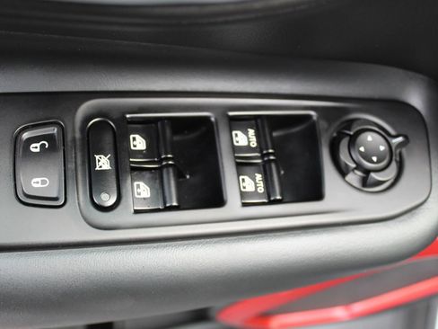 Used 2022 Jeep Renegade Trailhawk image 25