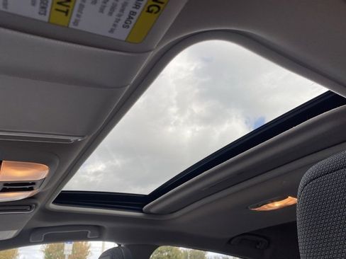 Used 2024 Subaru Crosstrek 2.0i Premium image 23