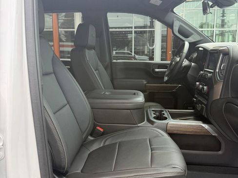 Used 2022 Chevrolet Silverado 2500 High Country w/ Technology Package AWD/4WD image 26
