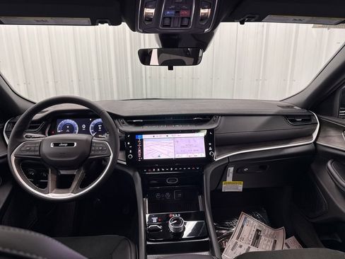 New 2026 Jeep Grand Cherokee Laredo image 15