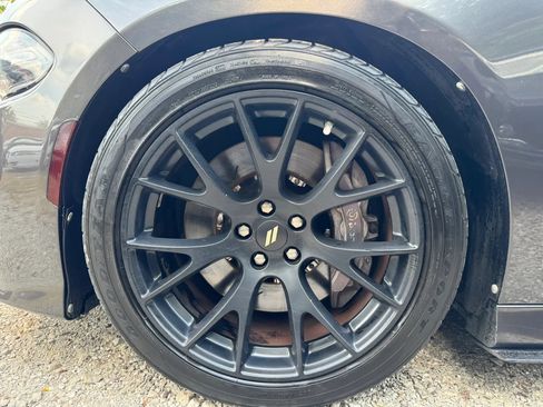Used 2019 Dodge Charger Scat Pack w/ Dynamics Package RWD image 38