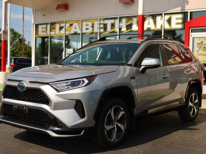 Used 2021 Toyota RAV4 SE w/ Weather & Moonroof Package