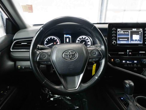Used 2024 Toyota Camry SE image 21