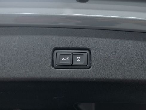 Used 2023 Audi Q4 e-tron Premium Plus w/ Premium Plus RWD image 35