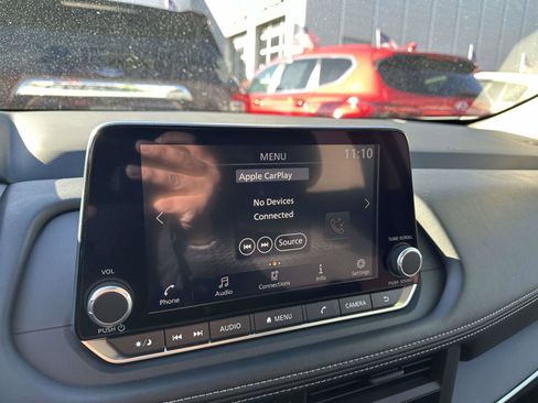 Used 2025 Nissan Rogue S image 25