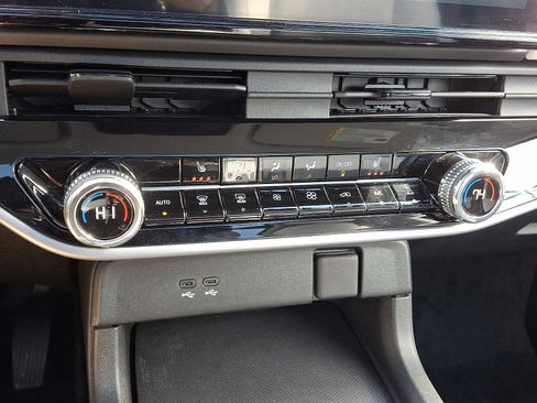 Certified 2024 Honda Prologue Touring image 15