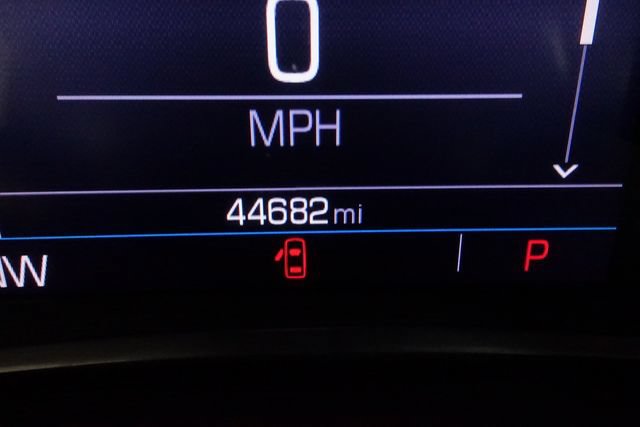Used 2023 GMC Acadia SLE w/ Driver Convenience Package FWD image 17