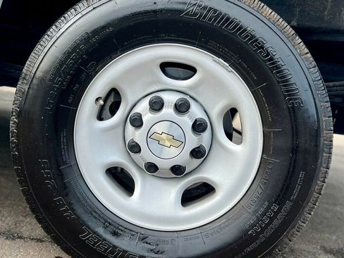 Used 2024 Chevrolet Express 2500 w/ Driver Convenience Package image 20