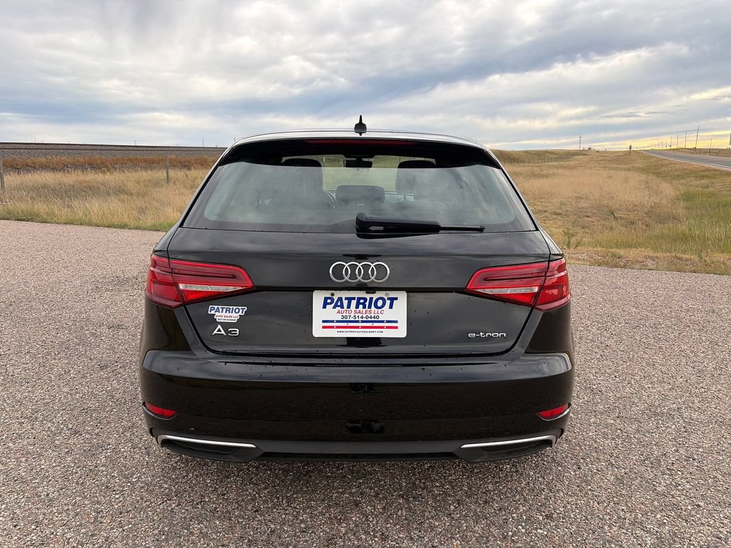 Used 2017 Audi A3 e-tron Premium FWD image 4