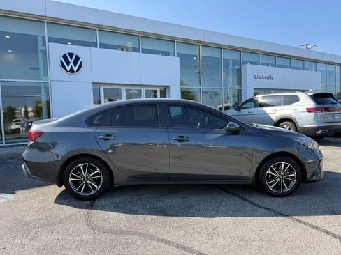 Used 2022 Kia Forte LXS FWD image 7