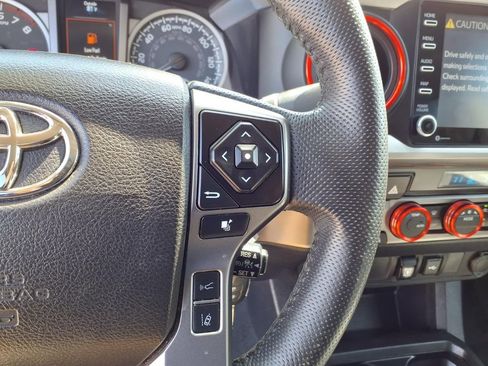 Used 2022 Toyota Tacoma SR5 RWD image 16