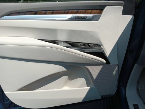 Certified 2026 Cadillac Escalade Platinum Sport AWD/4WD image 9