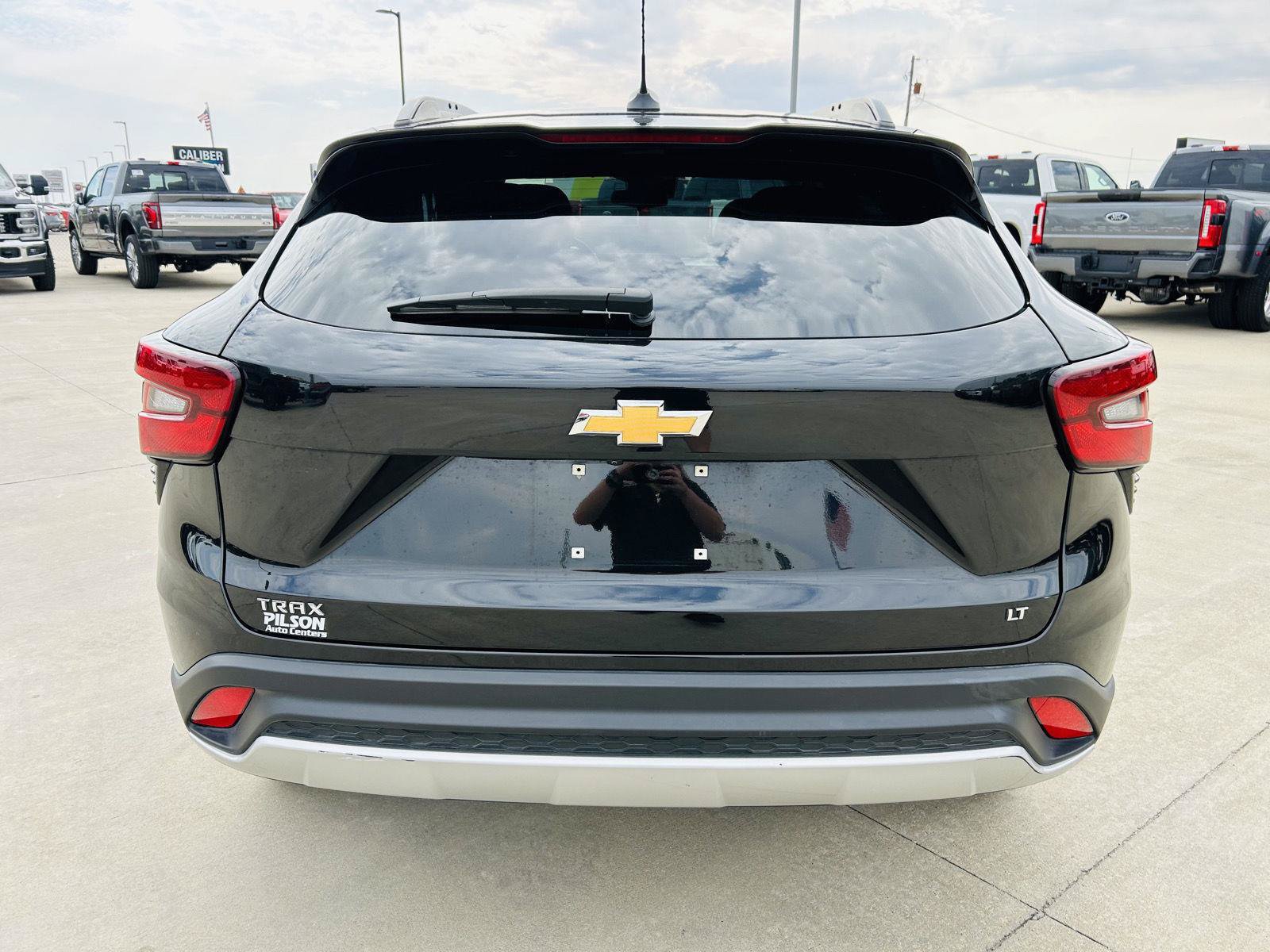 Used 2025 Chevrolet Trax LT w/ LT Convenience Package FWD image 34