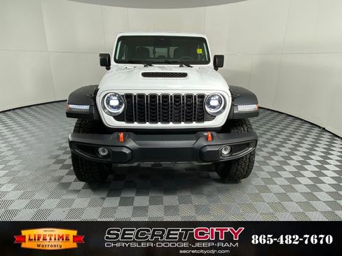 New 2026 Jeep Gladiator Mojave image 2