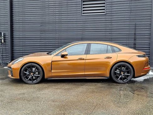 New 2025 Porsche Panamera 4 image 2
