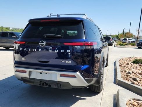 Used 2023 Nissan Pathfinder Platinum AWD/4WD image 2