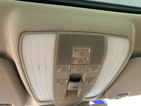 Used 2014 Mercedes-Benz E 350 Luxury image 28