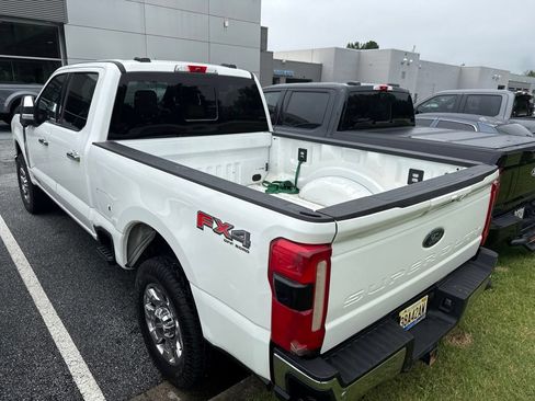 Used 2024 Ford F250 Lariat w/ Lariat Ultimate Package AWD/4WD image 2