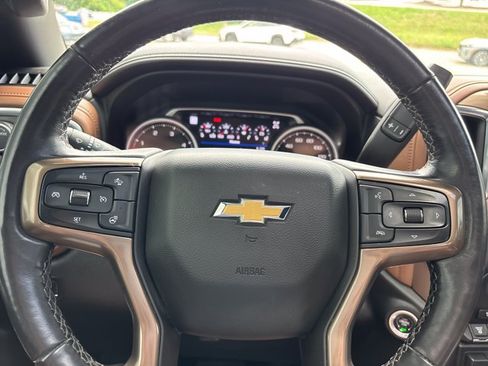 Used 2022 Chevrolet Silverado 2500 High Country w/ Z71 Off-Road Package AWD/4WD image 33