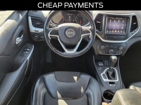 Used 2018 Jeep Cherokee Latitude Plus w/ Cold Weather Group AWD/4WD image 9