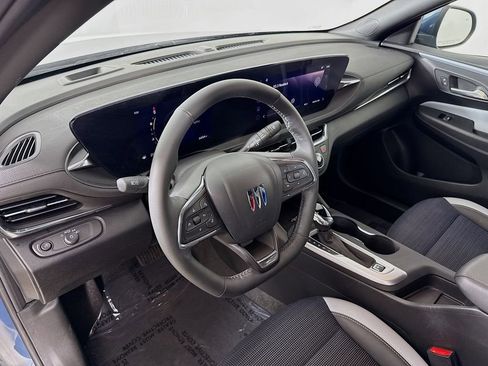 Used 2025 Buick Envista Preferred w/ Convenience I Package FWD image 10