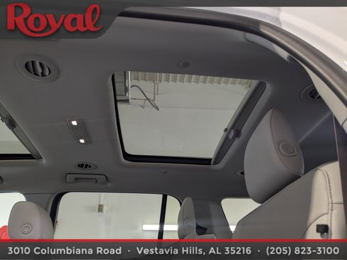 Used 2018 GMC Acadia SLT image 18