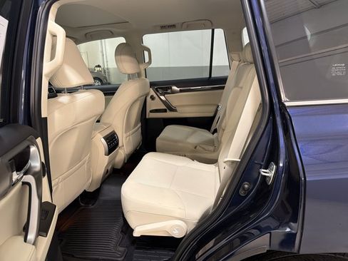 Used 2023 Lexus GX 460 Premium AWD/4WD image 21