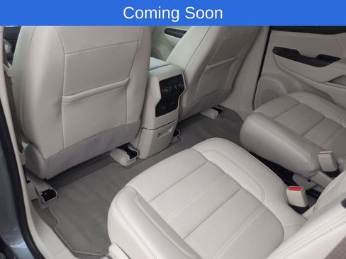Used 2023 GMC Acadia Denali w/ Denali Ultimate Package AWD/4WD image 18