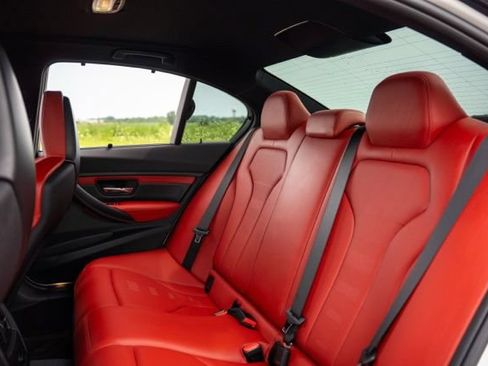 Used 2018 BMW M3 RWD image 15