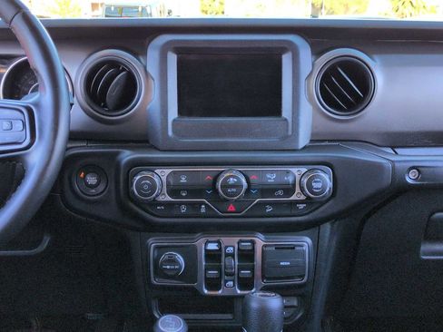 Used 2020 Jeep Wrangler Unlimited Sport S image 27