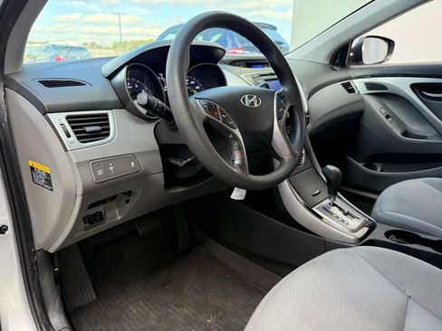 Used 2013 Hyundai Elantra GLS w/ Preferred Pkg image 17