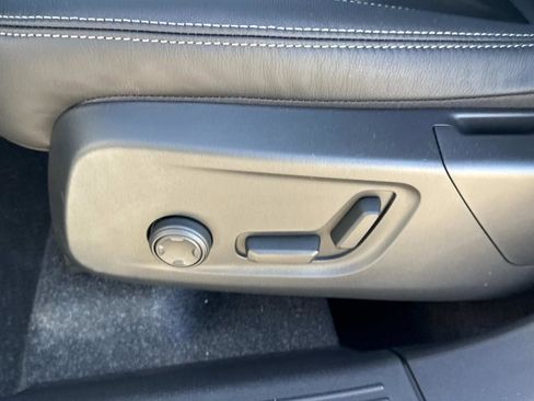 New 2026 Volvo XC40 B5 Ultra w/ Climate Package image 18