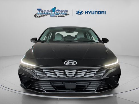 New 2026 Hyundai Elantra Limited image 2