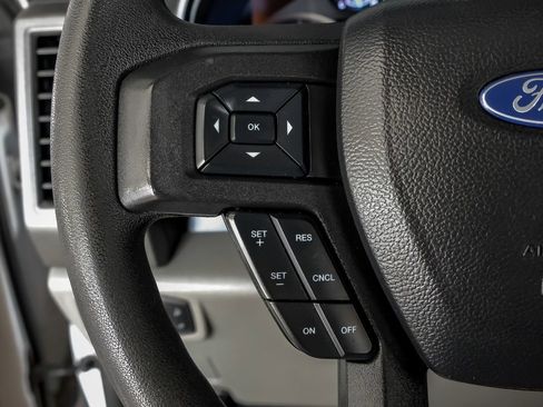 Used 2020 Ford F250 XL w/ Power Equipment Group AWD/4WD image 16