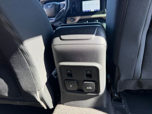 Used 2023 Ford Bronco Big Bend w/ Sasquatch Package image 32