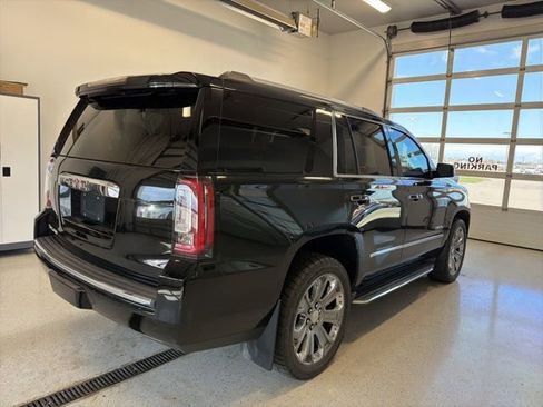 Used 2016 GMC Yukon Denali AWD/4WD image 9