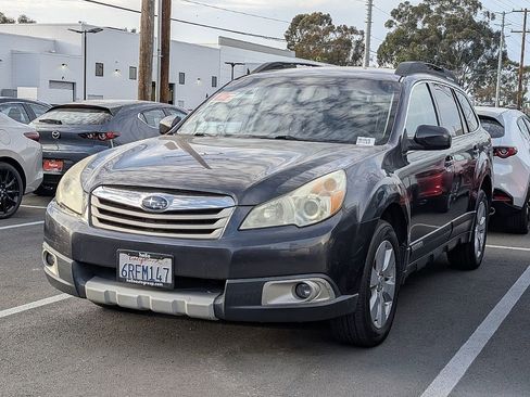 Used 2011 Subaru Outback 2.5i Limited image 13