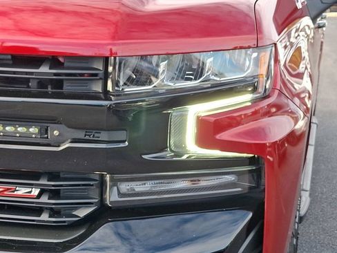 Used 2022 Chevrolet Silverado 1500 LT Trail Boss w/ Convenience Package II image 11