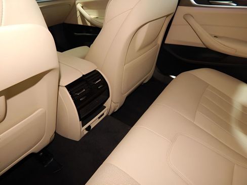 Used 2022 BMW 530i xDrive AWD/4WD image 25