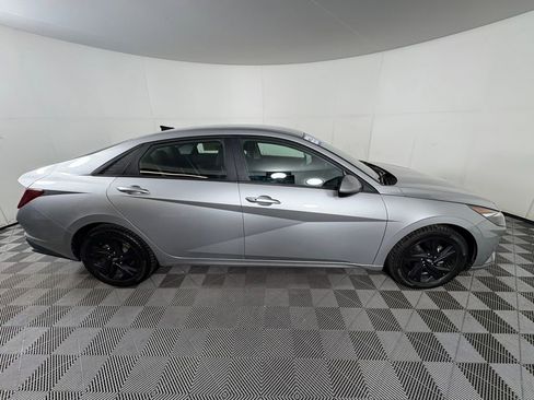 Used 2021 Hyundai Elantra SEL image 8