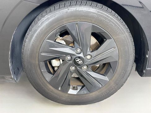 Used 2022 Hyundai Elantra SEL FWD image 16