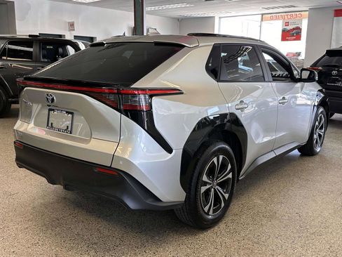 Certified 2025 Toyota bZ4X FWD image 5