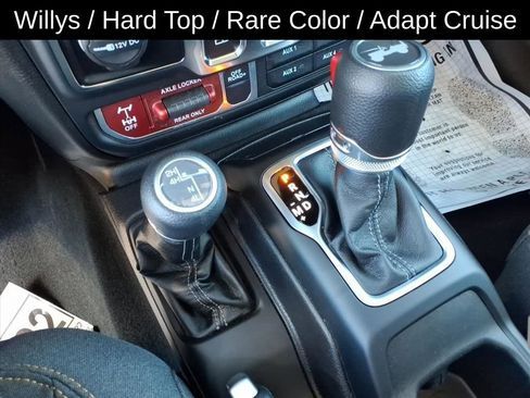 Used 2025 Jeep Wrangler Sport image 27