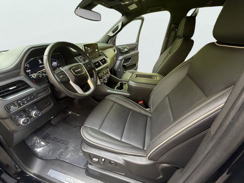 Used 2022 GMC Yukon SLT w/ SLT Luxury Package AWD/4WD image 13