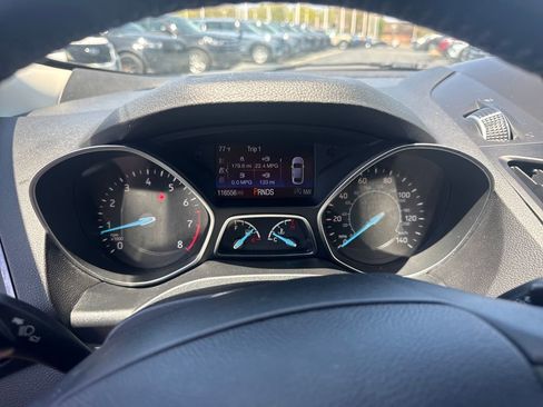 Used 2017 Ford Escape Titanium FWD image 33