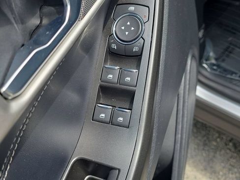 Used 2020 Ford Explorer XLT w/ Equipment Group 202A RWD image 30